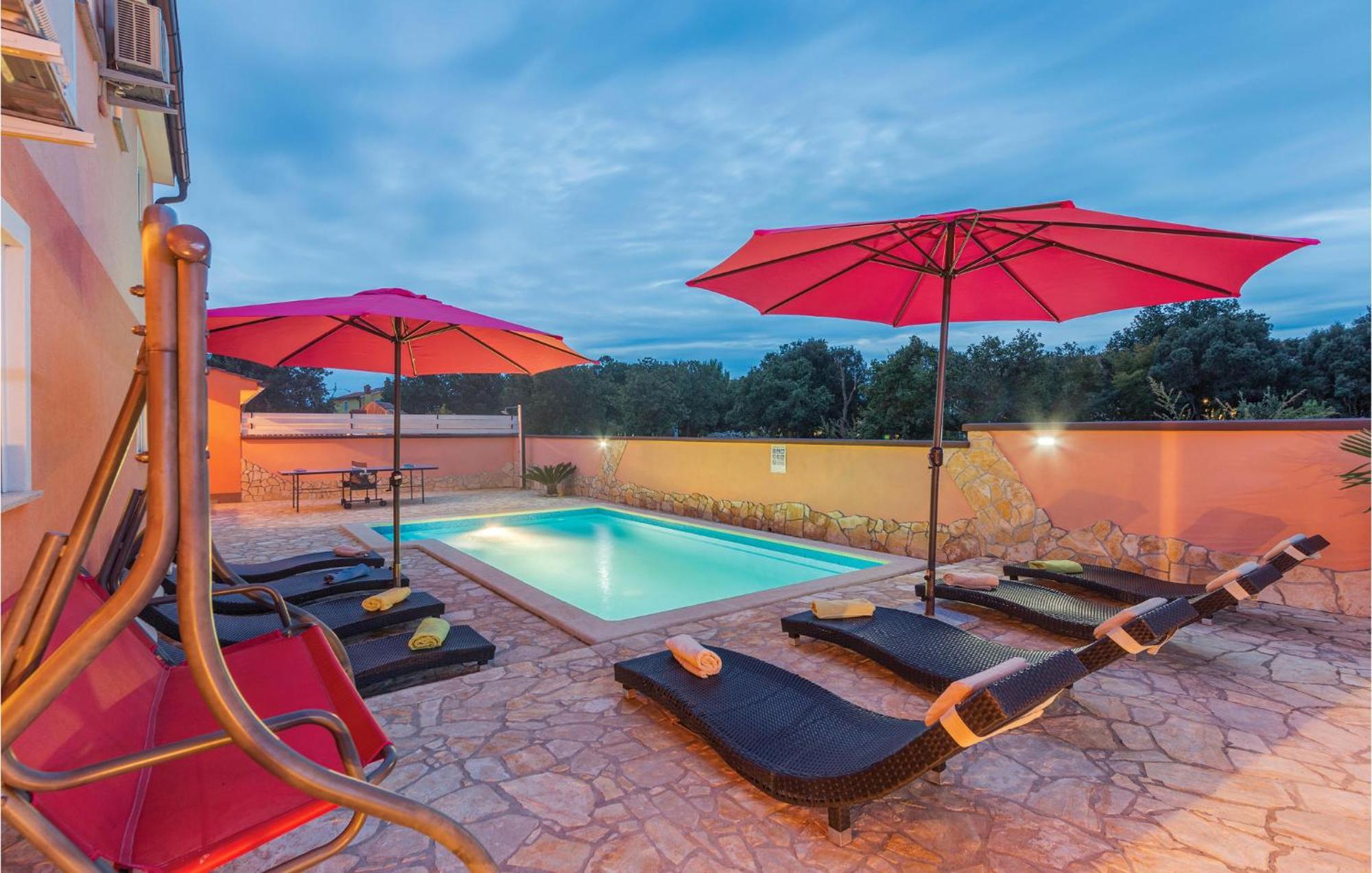 Stunning Home In Betiga With Wifi Barbariga Exterior photo